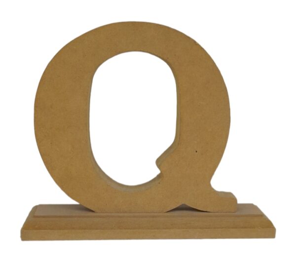 LETRAS MDF CON BASE Q 5/8 14CM